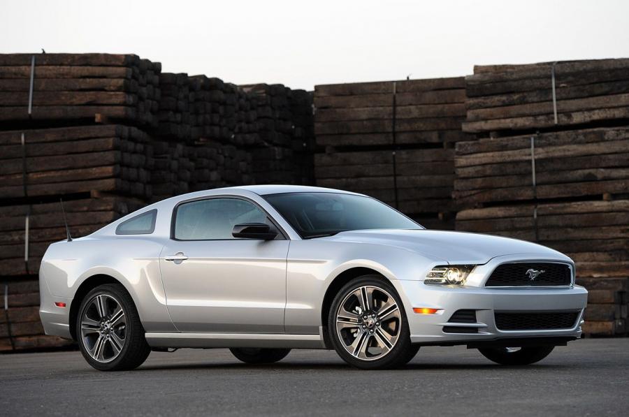  Ford Mustang V6 2012 года  (фото 110 из 133)